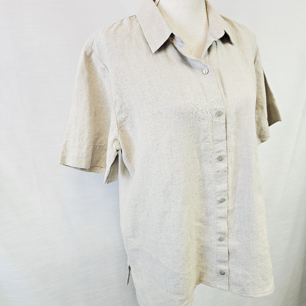 Eileen Fisher Short-Sleeve Linen Blend Button Down Shirt size Medium - Picture 4 of 8